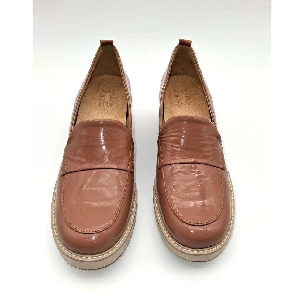 Naturalizer Darry Loafers 9M Women Mauve Patent Leather Lug Sole Comfort Shoes